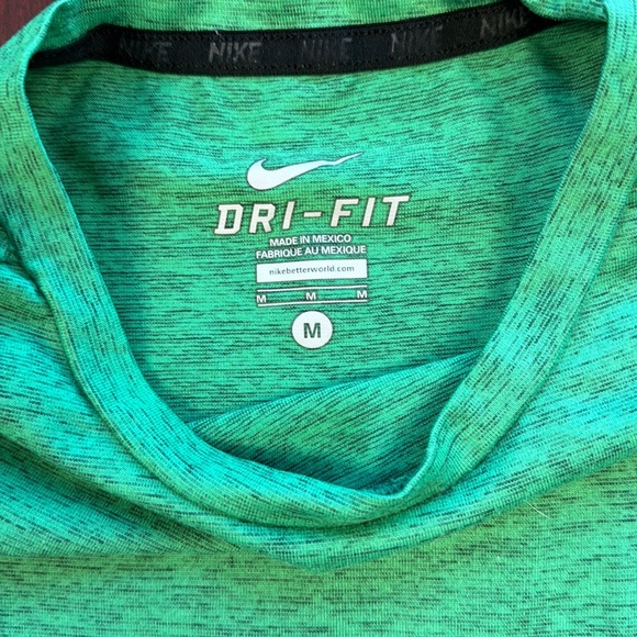Men’s Nike dri fit men’s medium tee green - Picture 2 of 3